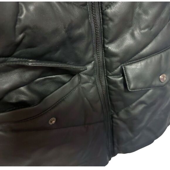 Yaso Black Faux Leather Puffer Vest Size Large - Picture 9 of 15